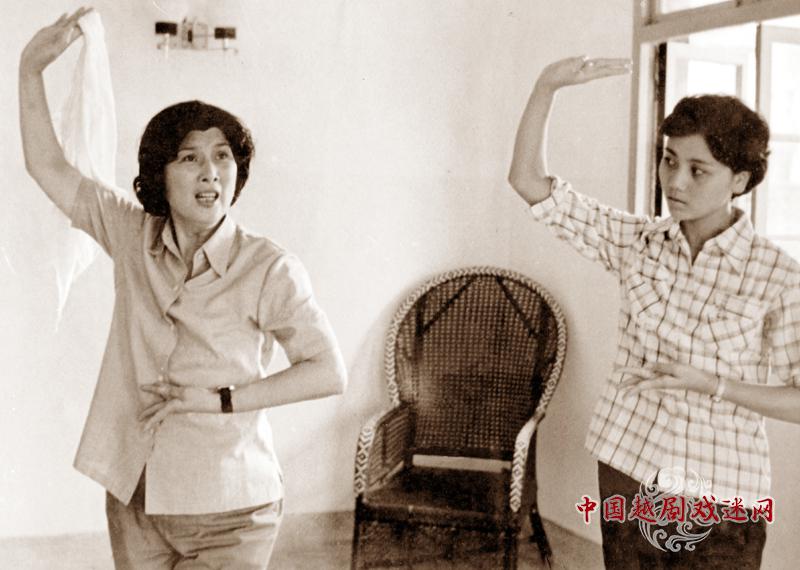 傅全香辅导弟子何英.jpg