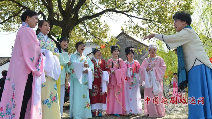 1527056020370073.jpg 彩妆嘉年华4.JPG